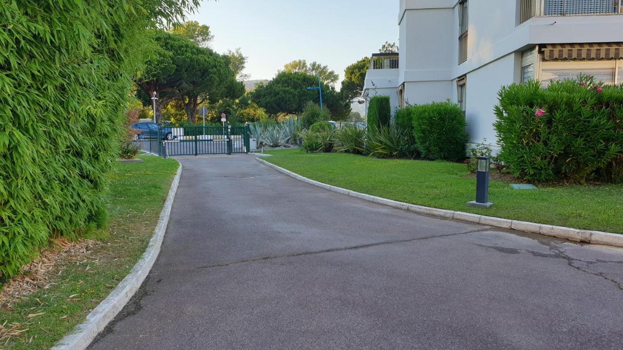 Garden And Beach Sea View Apartment Cannes Мандельё-ла-Напуль Экстерьер фото